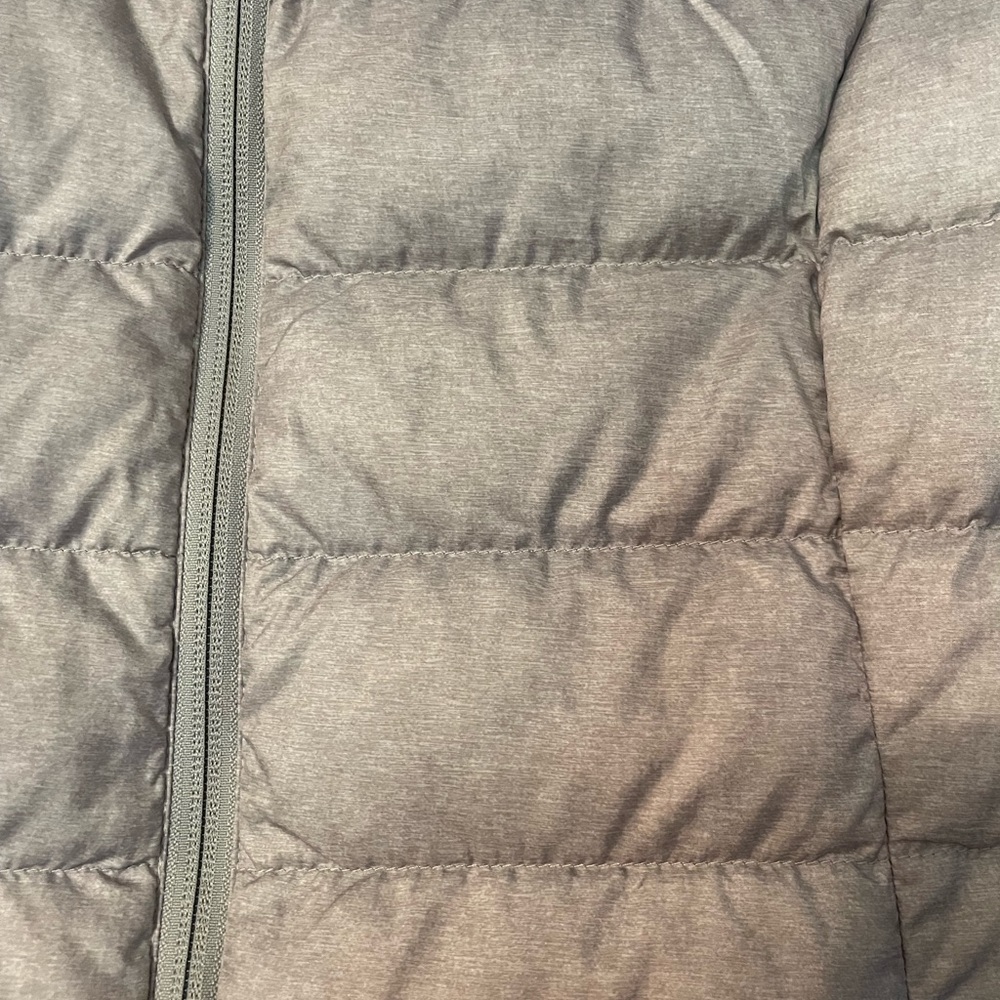 Eddie Bauer B650 Down Puffy Vest. - Picture 4 of 11